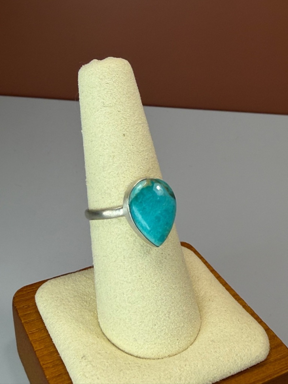 925 Sterling Silver Kingman Turquoise Teardrop Ring